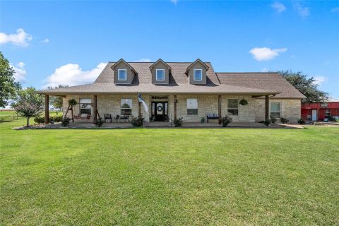 2765 Pleasant Run Road, McGregor, TX 76657 — photo 2