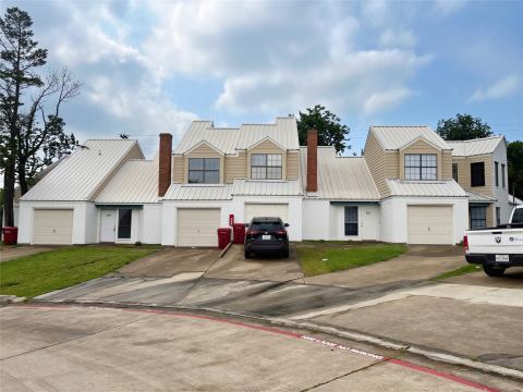 1900 W Taylor Street, Sherman
