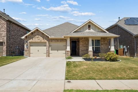 1605 Ridge Creek Lane, Aubrey