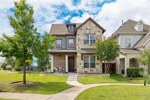 1820 Roundtree Circle W, Fort Worth