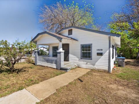 1309 S Riverside Drive, Fort Worth
