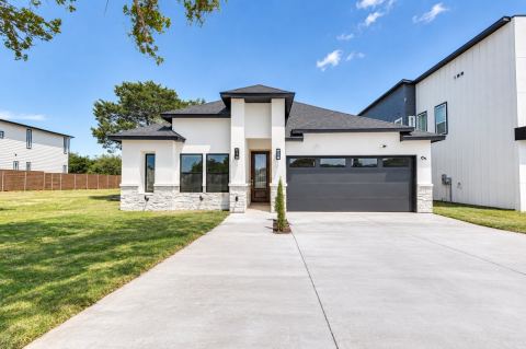 3913 Blue Ridge Boulevard, Dallas