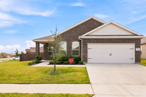 5201 Petal Meadows Drive, Fort Worth, TX 76179 — photo 2