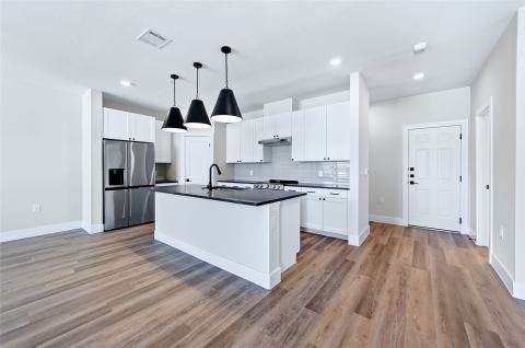 2906 Woodland Street, Melissa