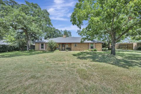 408 Chimney Hill Circle, Mansfield