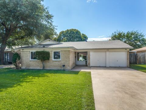 2912 Linden Lea