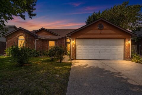 7949 Waterside Trail, Fort Worth
