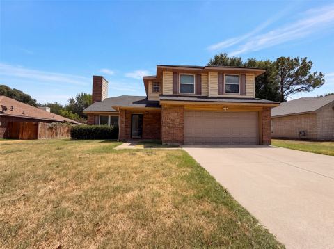 2831 Red Oak Drive, Grand Prairie