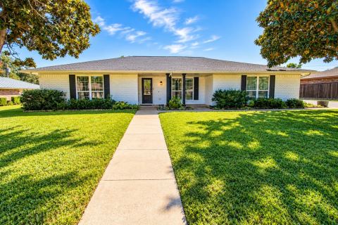 146 Village Estates Drive, Highland Village, TX 75077 — photo 2