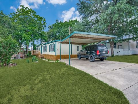 6205 N Highland Circle, Haltom City