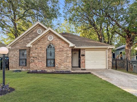2614 Macon Street, Dallas