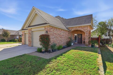 700 Harbour Town Drive, Lake Dallas