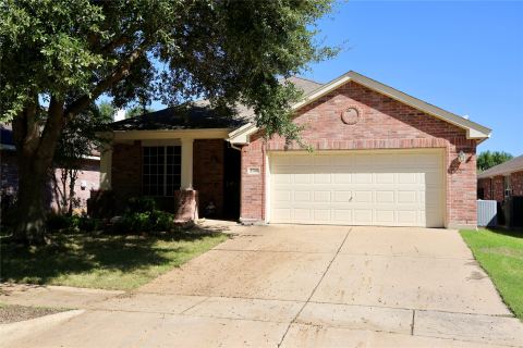 5708 Calf Creek Drive, Fort Worth