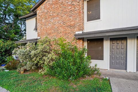 3301 Aurora Street B, Haltom City, TX 76117 — photo 2