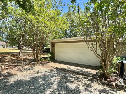 122 Pawnee Trail, Gainesville, TX 76240 — photo 3