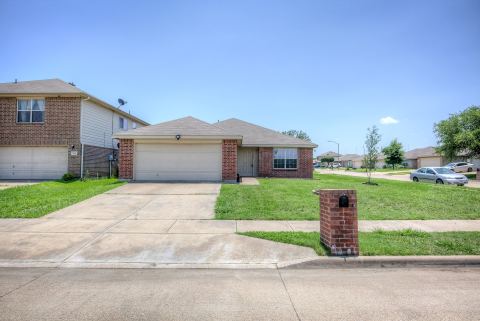 7000 Sylvan Meadows Drive, Fort Worth