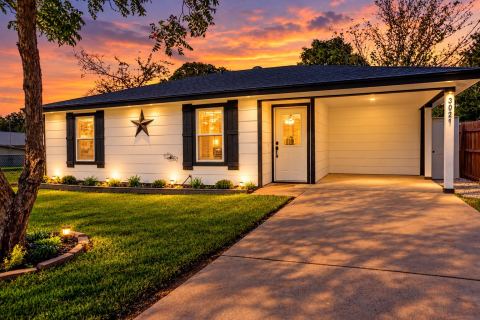 3021 Delaware Trail, Lake Worth, TX 76135 — photo 2