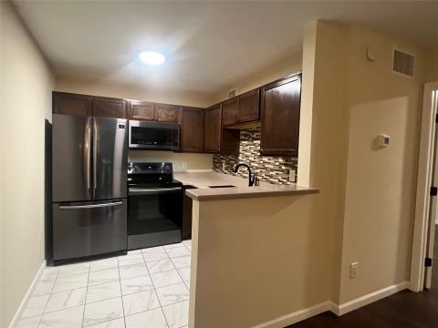 18333 Roehampton Drive 417, Dallas