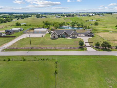12190 Marion Road, Sanger, TX 76266 — photo 2