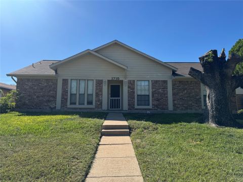 1715 Carolyn Way, Richardson