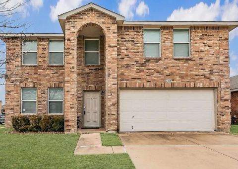 4028 Irish Setter Drive, Fort Worth