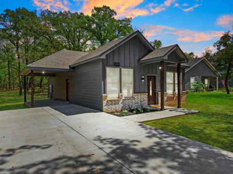 292 Harris Boulevard, Malakoff