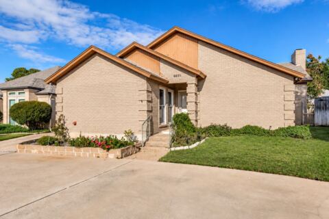 5821 Ridgerock Court, Fort Worth