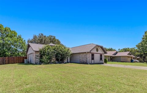 214 Mapleridge Drive, Rockwall