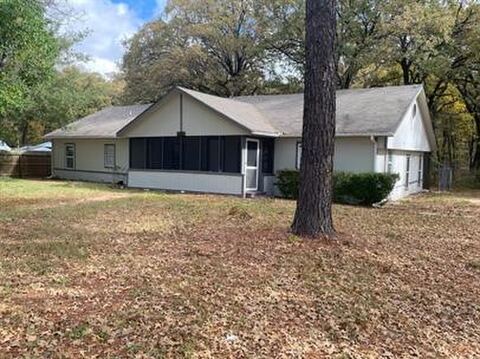 410 Pleasure Land Road, Gun Barrel City