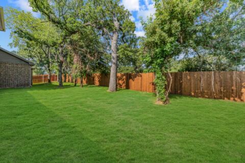 241 Gardenia Drive, Azle, TX 76020 — photo 2