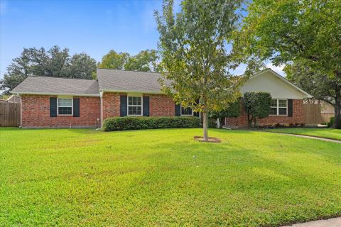 6622 Hunters Ridge Drive, Dallas