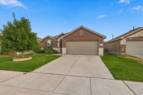 453 Pollyann Trail