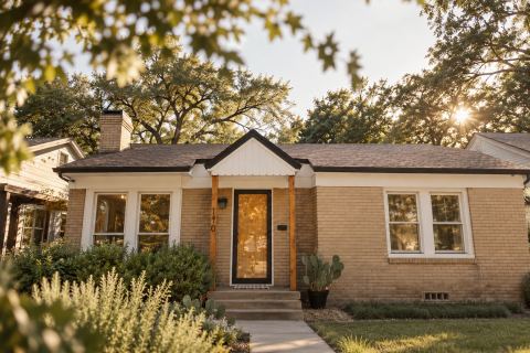 110 N Briscoe Boulevard, Dallas