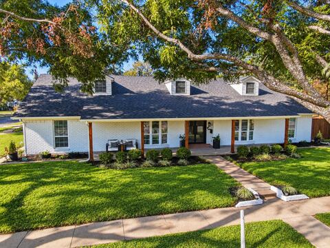 301 N Preston Street, Ennis, TX 75119 — photo 3