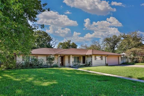 1912 Cypress Court, Gainesville