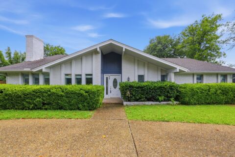 6908 Heatherknoll Drive, Dallas