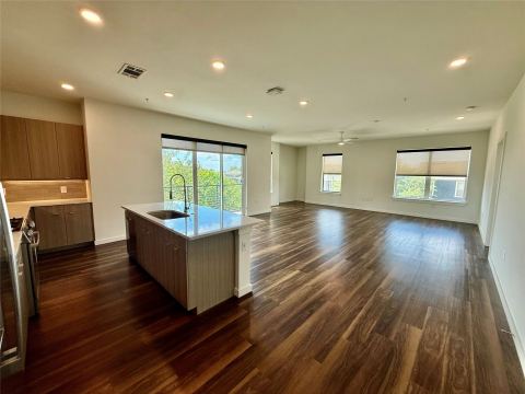 7450 Coronado Avenue 301, Dallas