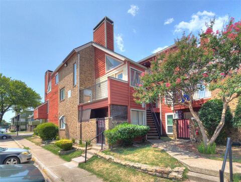 9827 Walnut Street 205, Dallas