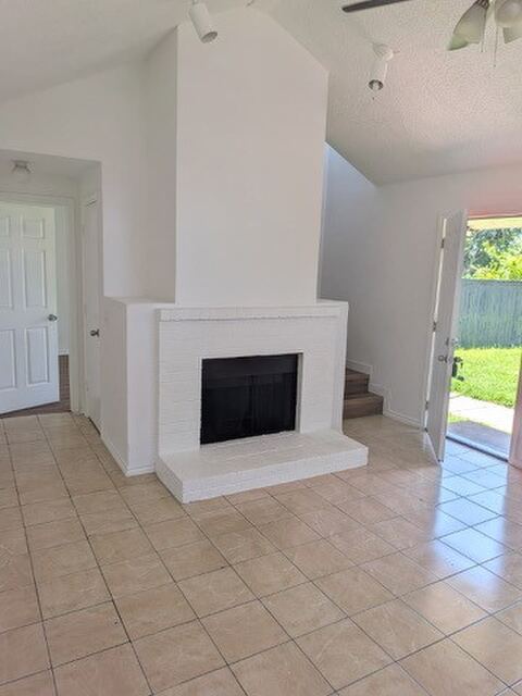 205 S Kenney Street A, Kennedale, TX 76060 — photo 2