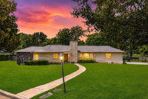 2600 Colonial Parkway, Fort Worth