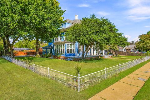 730 Virginia Street, Graham, TX 76450 — photo 2
