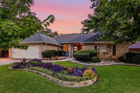 707 Glenn Drive, Euless