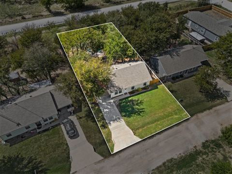 110 Shady Springs Drive, Runaway Bay, TX 76426 — photo 2