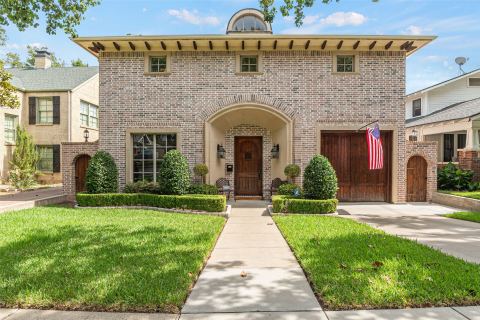 1213 Virginia Place, Fort Worth