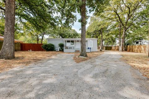 209 Wicker Hill Road, Burleson