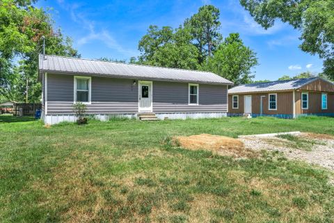 195 N Wood Street, Emory, TX 75440 — photo 2