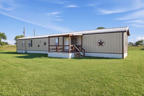 168 Private Road 21146, Aquilla
