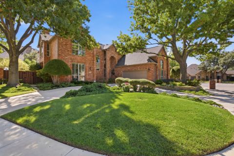 5901 Moss Glen Court