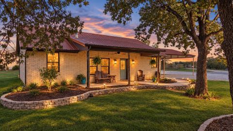 146 Private Road 1525, Bridgeport