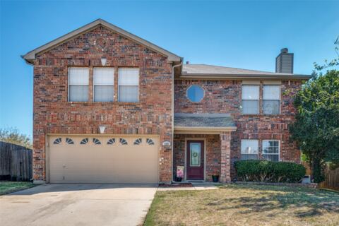 220 Sunset Oaks Drive, Fort Worth